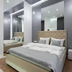 вулиця франка 28 центр 2 кімнати ізольовані кухня студія Apartment Lviv