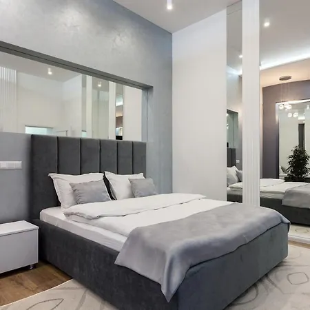 в центрі львова 2 кімнати ізольовані кухня студія * Lviv