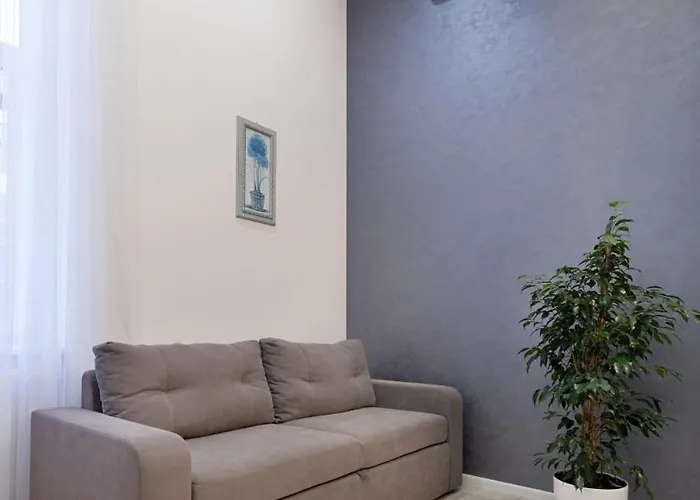 в центрі львова 2 кімнати ізольовані кухня студія إلفيف