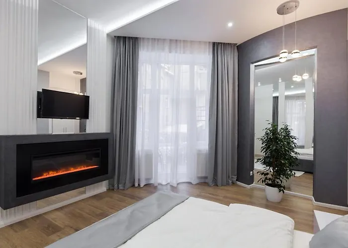 в центрі львова 2 кімнати ізольовані кухня студія Appartement