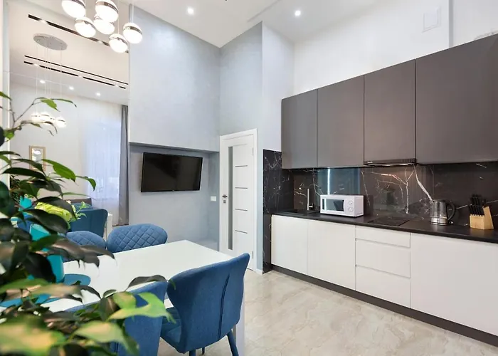 Appartement в центрі львова 2 кімнати ізольовані кухня студія