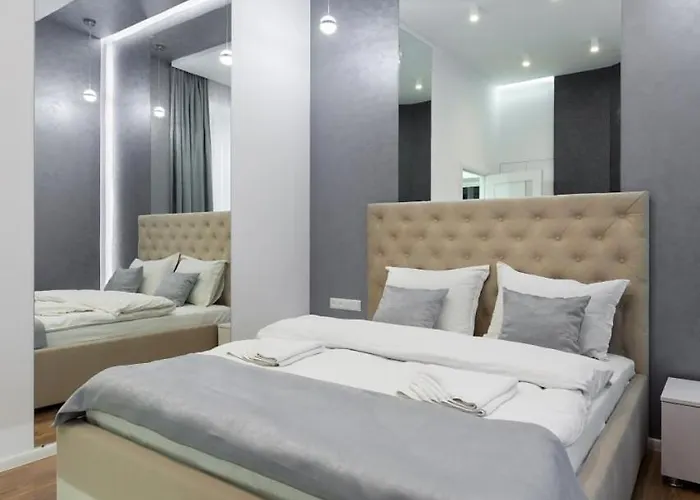 в центрі львова 2 кімнати ізольовані кухня студія Appartement Lviv